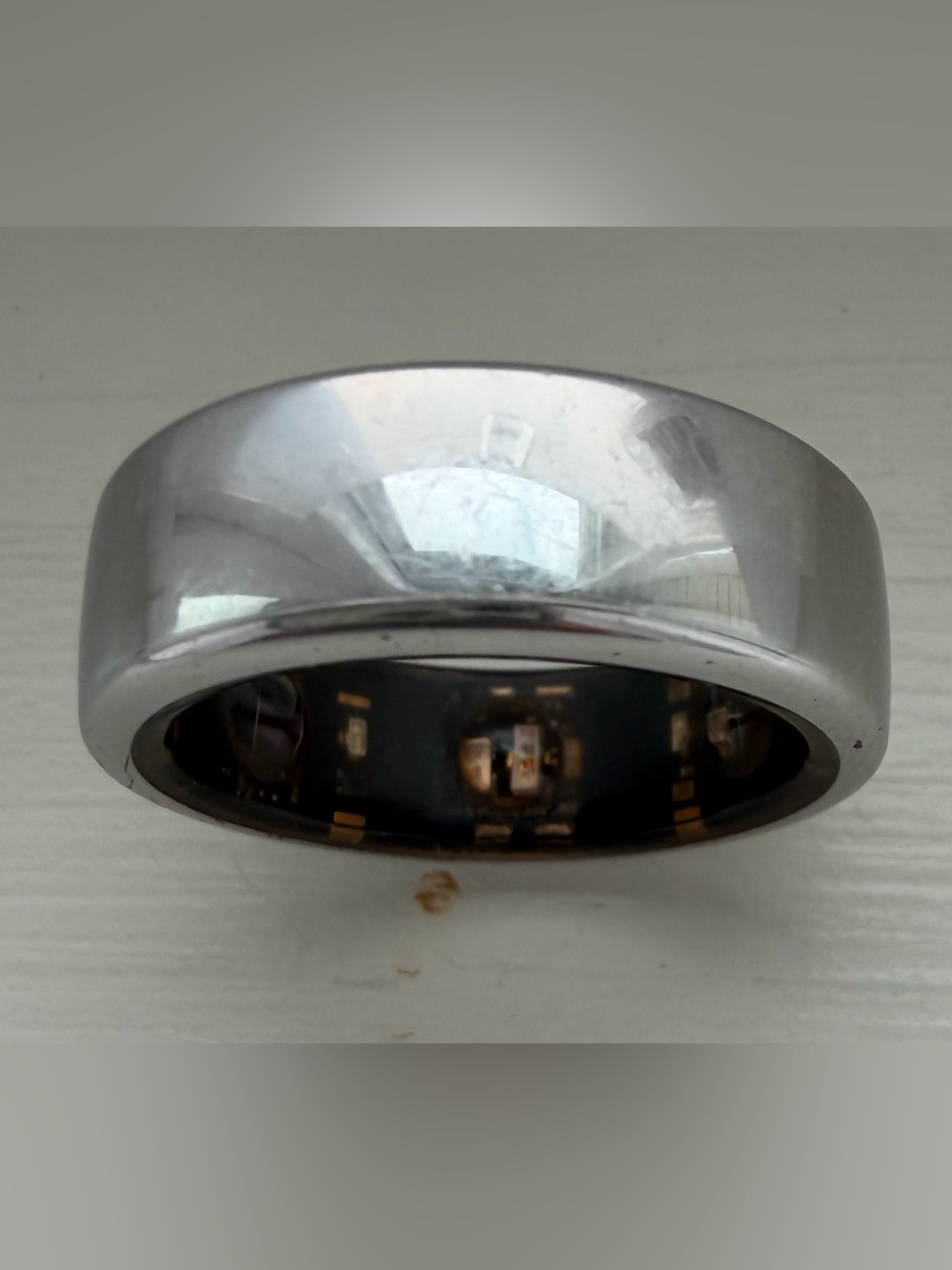Oura Black Ring Tracker with Silver Band